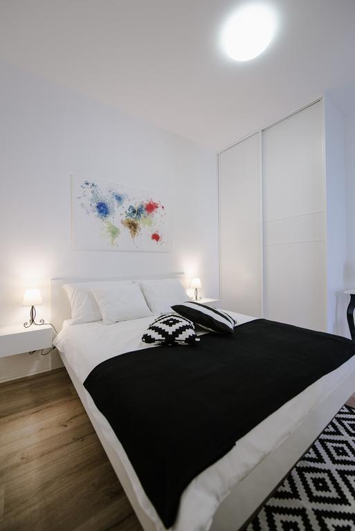 Apartment British Square With Parking Zagreb Room photo
